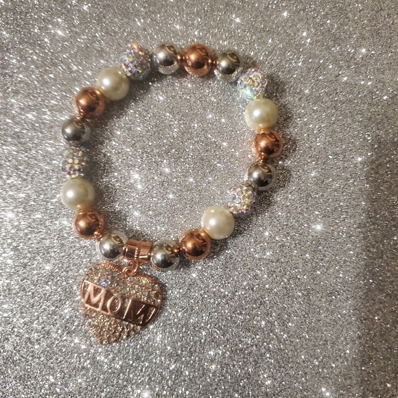 1-PIECE ONE-OF-A-KIND BEADED MOM BRACELET. - Picture 10 of 13